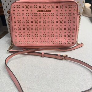 Michael Kors Pink Leather Jet Set Large East West Crossbody Bag